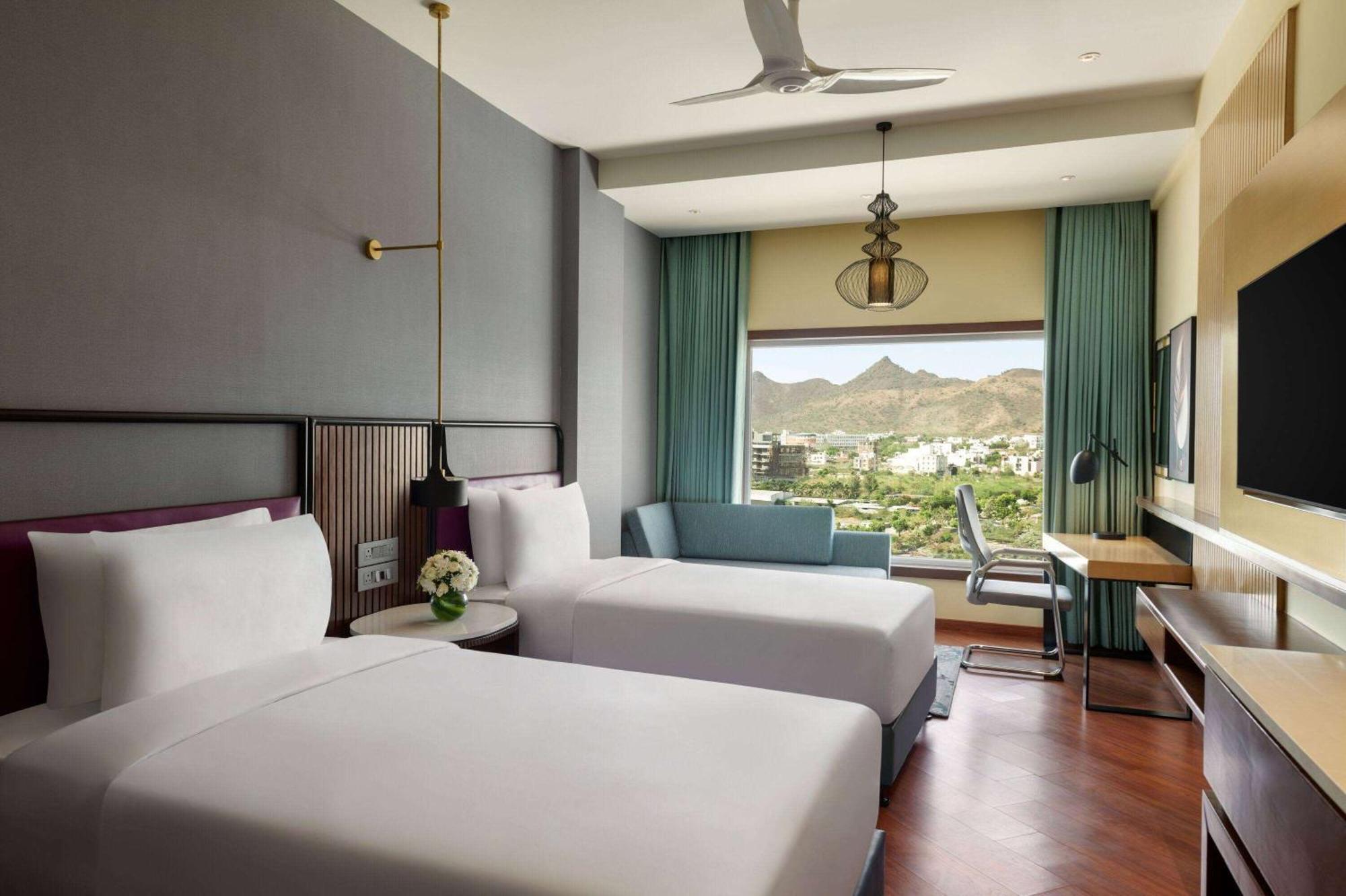 Ramada Encore By Wyndham Udaipur Roopnagar Bagian luar foto