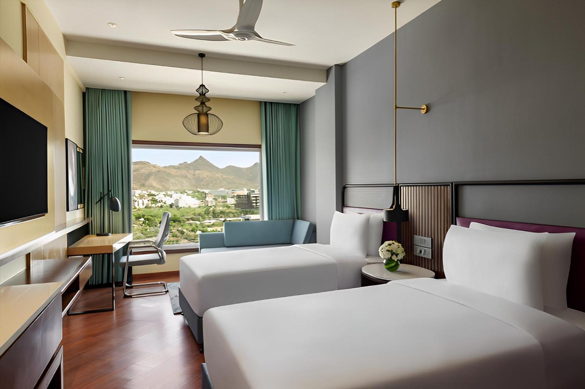 Ramada Encore By Wyndham Udaipur Roopnagar Bagian luar foto